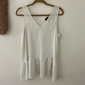 Who What Wear Women’s white tank top One Size